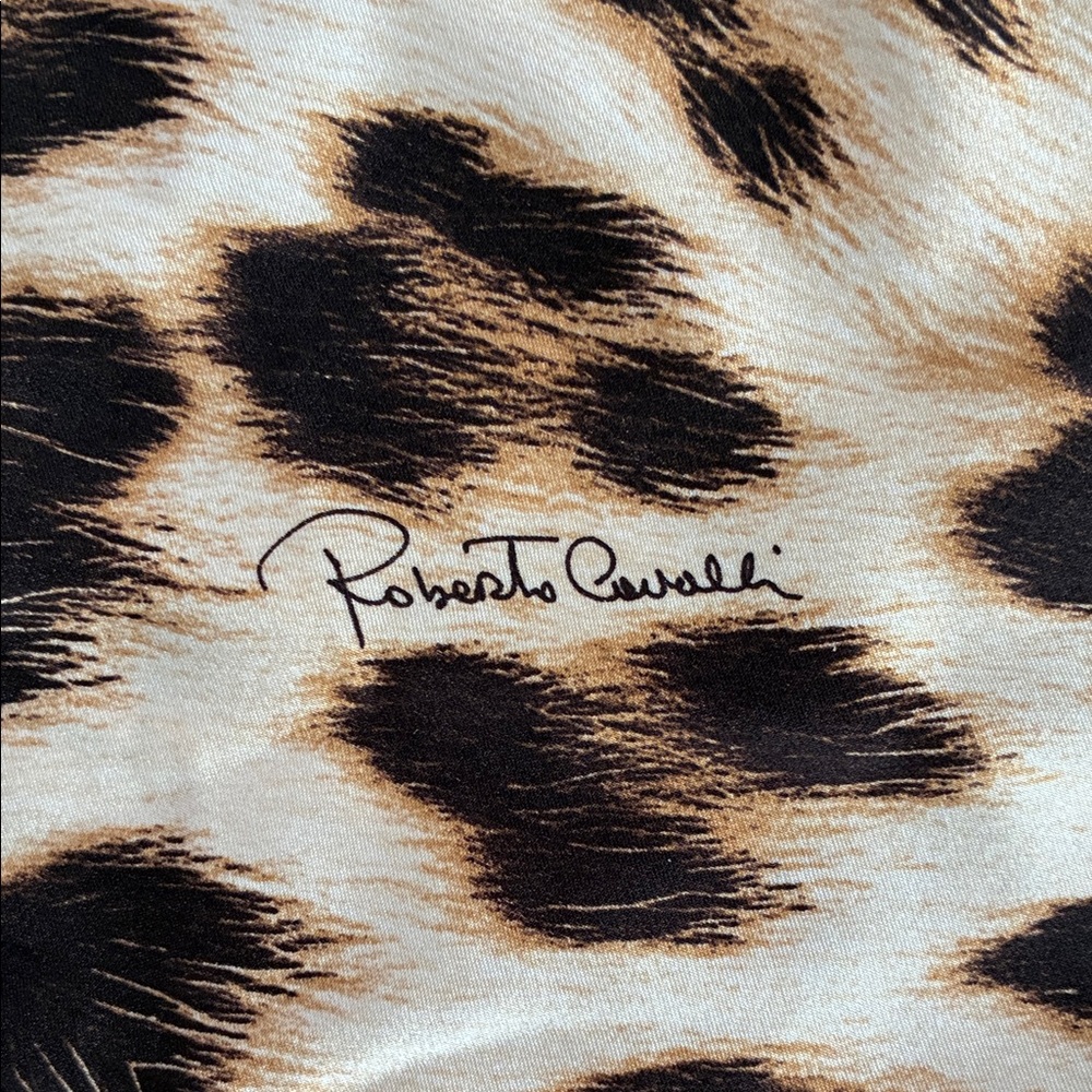 Authentic Roberto Cavalli Silk Leopard Print Square Scarf Signature - Picture 2 of 7